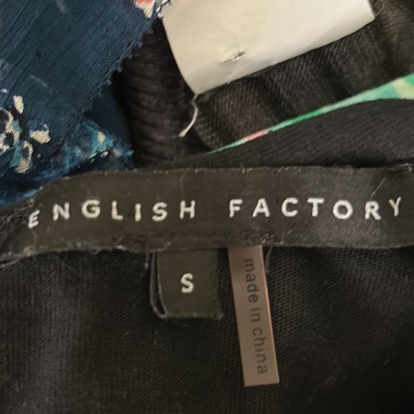 English Factory Anthropologie Black Ruffle Scalloped Collar Knit Crop Top - S - Picture 8 of 9